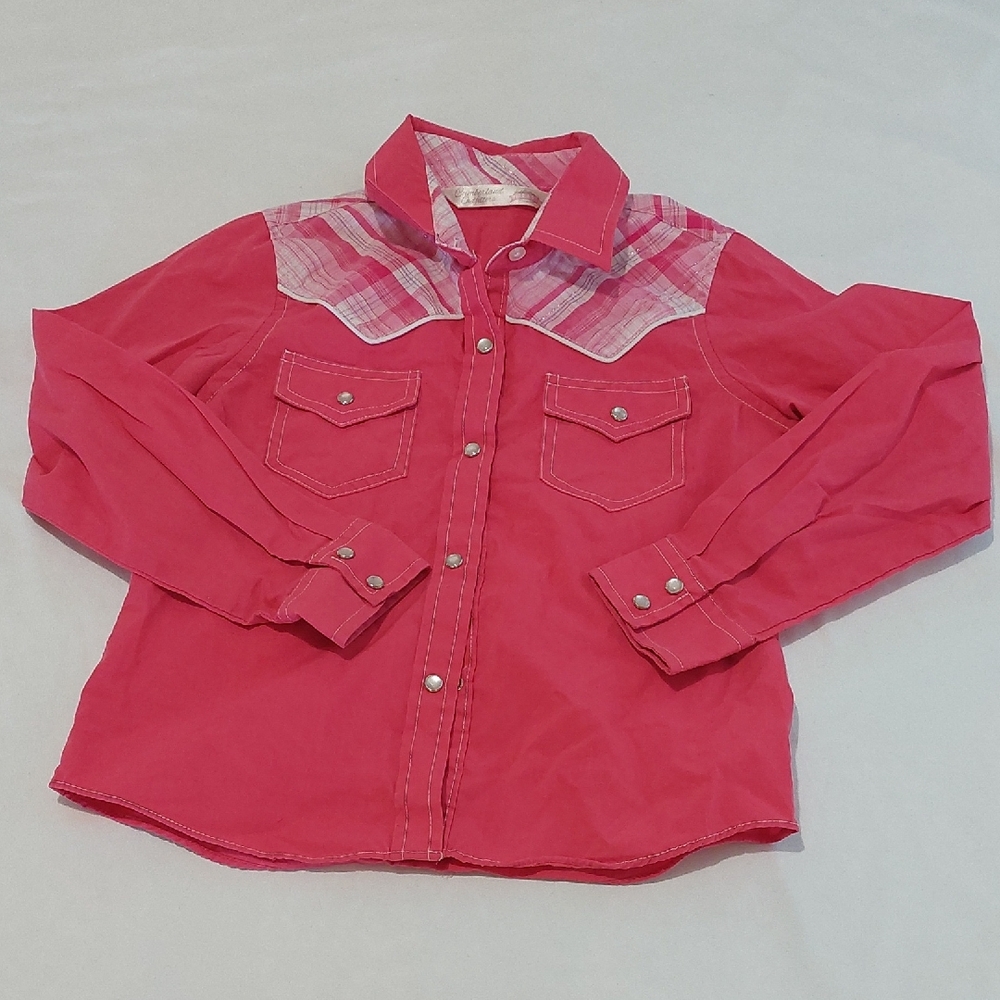 Cumberland Outfitters Pink Plaid Shirt . Snaps .Shirt Is Pink Like The Last PIC.